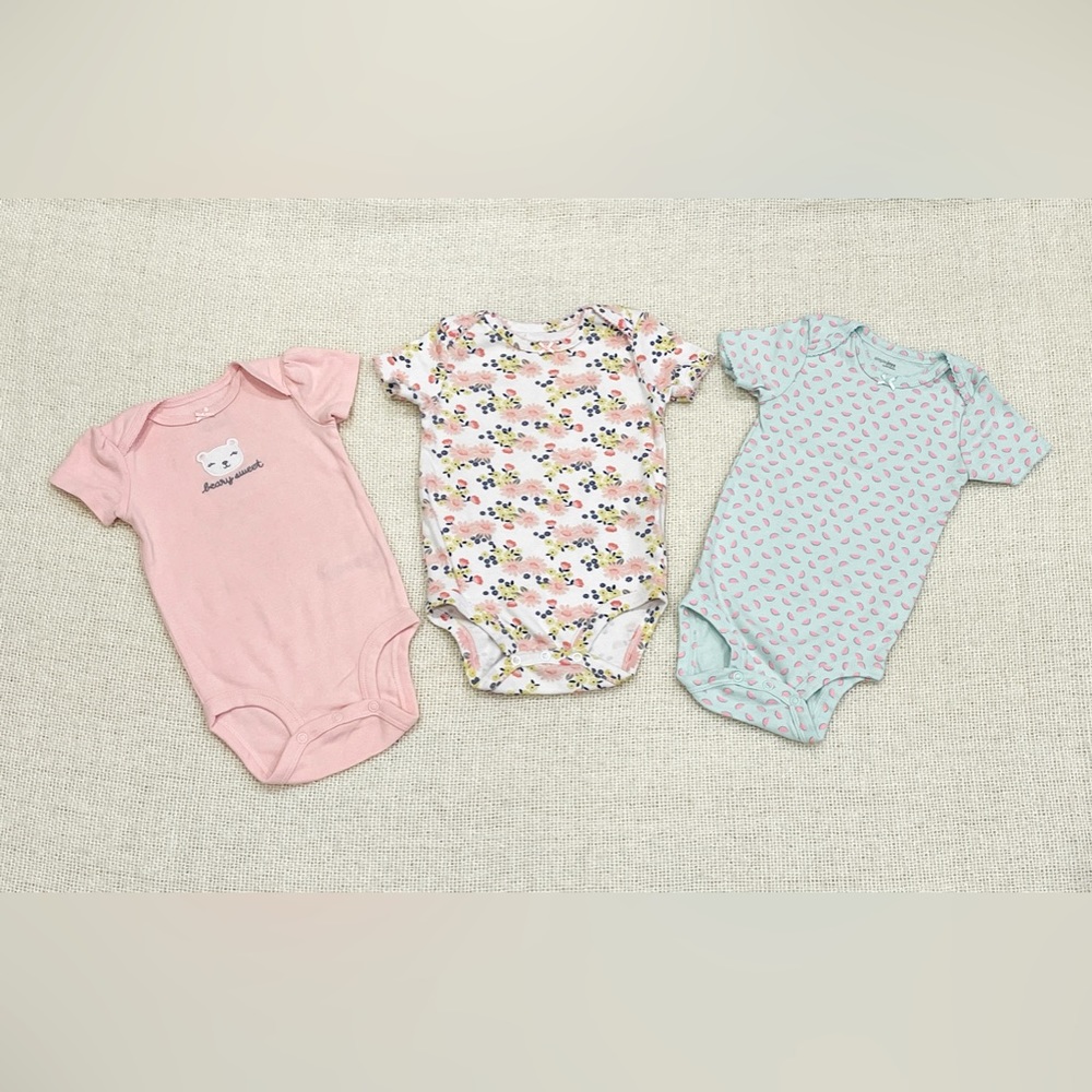 Baby girl clothes. 3 piece onesies. 12 months. Simple Joys by Carters